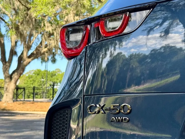 Mazda CX-50: гібридний бум випередив CX-5