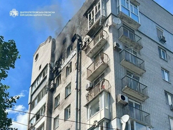 Ракетний удар по Дніпру: пошкоджено багатоповерхівку