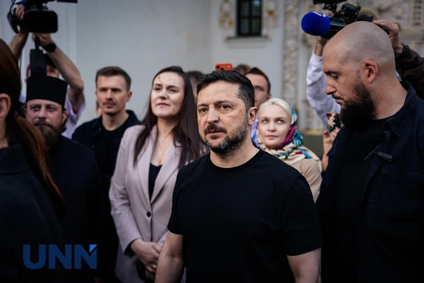 Зеленський: Де візьмуть кошти на Лавру 6 Зеленський: Де візьмуть кошти на Лавру 4
