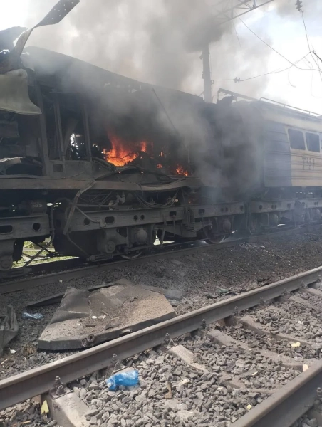 Атака на Запоріжжя: БПЛА пошкодив електровоз 3