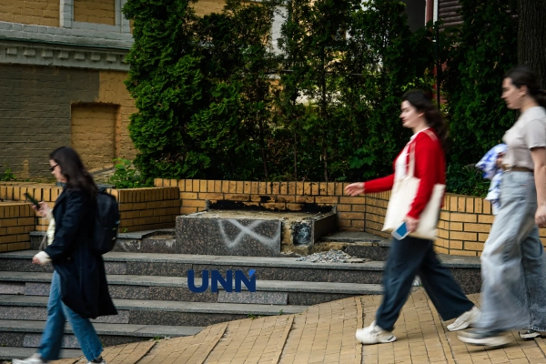 Андріївський узвіз: демонтовано пам’ятник Булгакову