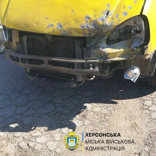 Херсон: ворожа атака на маршрутки, п’ятеро поранених