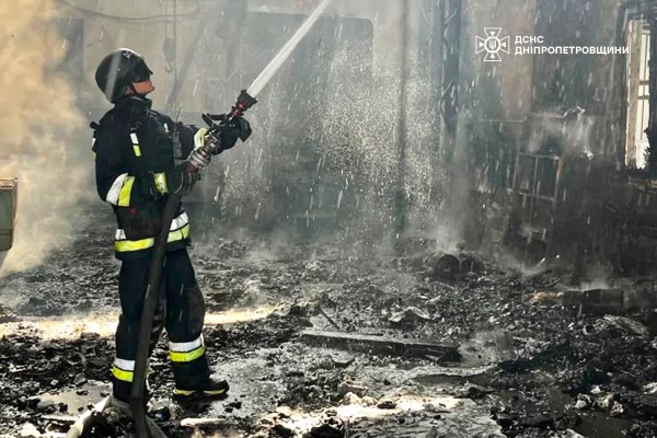 Павлоград: 5 постраждалих від удару БПЛА, 2 врятовано 9 Павлоград: 5 постраждалих від удару БПЛА, 2 врятовано 7