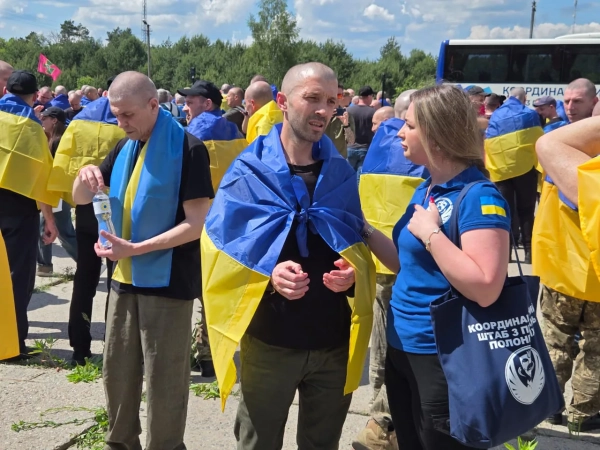 185 захисників та цивільного повернуто з полону: Зеленський 22