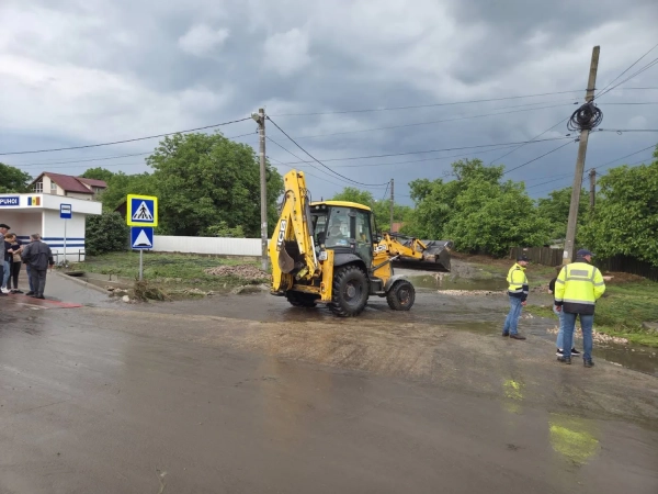 Повені в Молдові: будинки затоплені, дороги перекриті 25