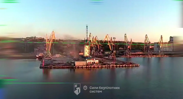Порт Маріуполя без світла: окупанти втратили вузол