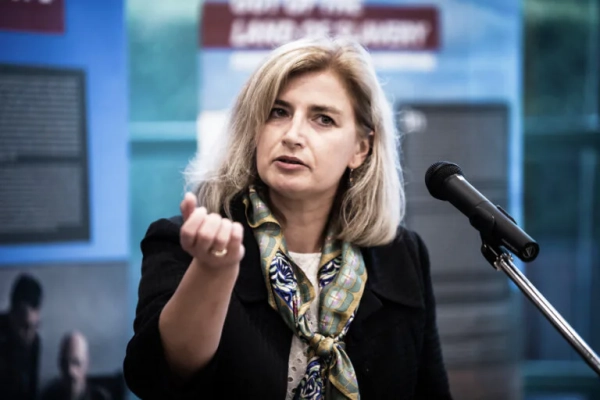 Головна 21 Орден від Зеленського: Навроцький назвав кур’єрську доставку образою