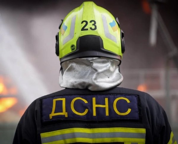 Рятувальники загасили пожежу на Київщині після атаки РФ
