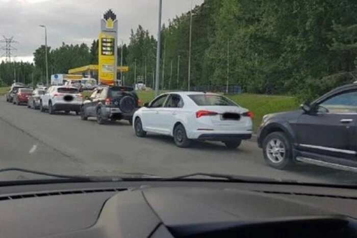 Російський економіст оцінив, як паливна криза вплине на путінську армію, і дав пораду ЗСУ