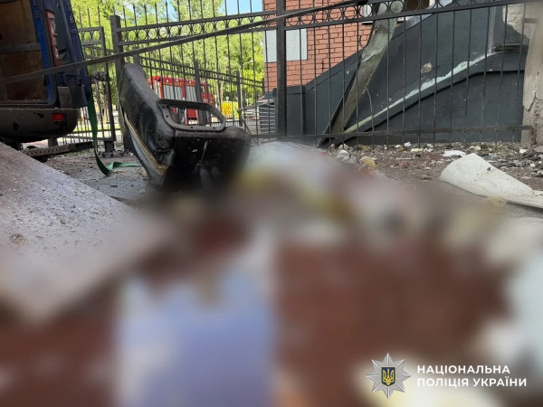 Наслідки атаки рф на Запоріжжі: загинув поліцейський, 30 поранених 7 Наслідки атаки рф на Запоріжжі: загинув поліцейський, 30 поранених 5