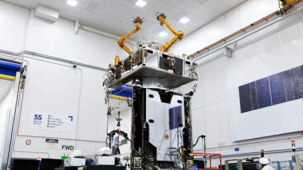 SpaceX: Старт Falcon 9 із апаратом для ремонту супутників
