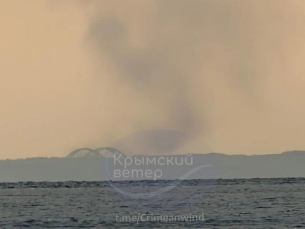 Крим: Пожежі на вокзалі Керчі та Арабатській стрілці