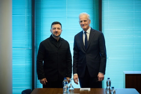 Зеленський та прем’єр Норвегії: символічне “веслування вікінгів”