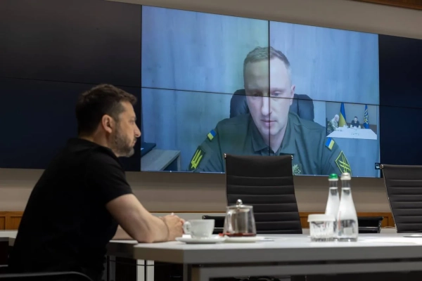 Зеленський: Нарада командирів про ситуацію на фронті 15 Зеленський: Нарада командирів про ситуацію на фронті 13