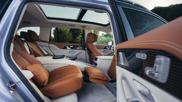 Mercedes-Maybach GLS: потужність, стиль, нові деталі 10 Mercedes-Maybach GLS: потужність, стиль, нові деталі 8