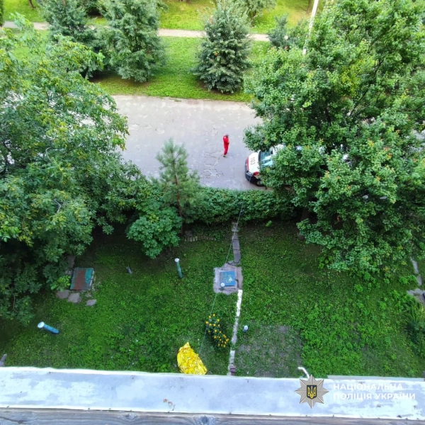Харків: хлопчик упав з п'ятого поверху, трагедія 6 Харків: хлопчик упав з п'ятого поверху, трагедія 4