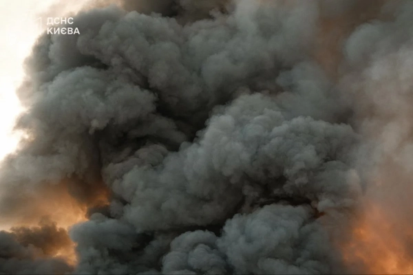 Нічна атака на Київ: 11 загиблих, 56 постраждалих, шукають зниклих 63 Нічна атака на Київ: 11 загиблих, 56 постраждалих, шукають зниклих 61