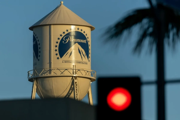 Суд США призупинив угоду Paramount-Warner Bros.