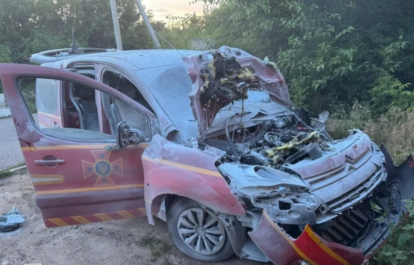 FPV-дрон атакував авто рятувальників на Донеччині