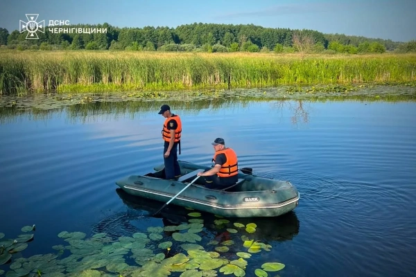 Трагедія на Чернігівщині: двоє братів загинули, тіло юнака знайшли водолази 8 Трагедія на Чернігівщині: двоє братів загинули, тіло юнака знайшли водолази 6