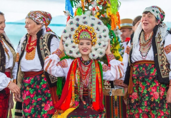 Весільне пір’я: шедевр спадщини України