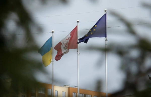 Пожежа на Київщині: Зеленський повідомив про наслідки удару