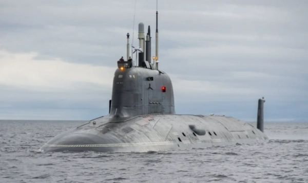 Росія спустила на воду субмарину з ракетами “Калібр” та “Циркон”