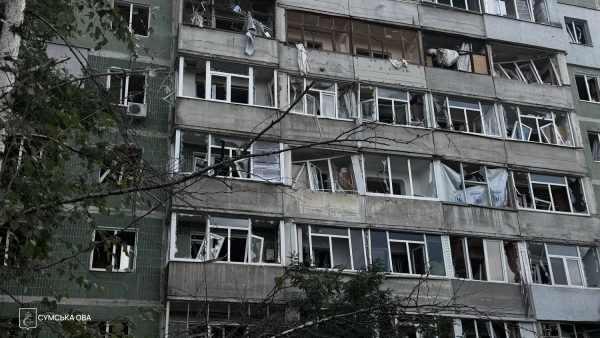 Наслідки удару КАБами по Сумах: 17 постраждалих, загинула дитина 14 Наслідки удару КАБами по Сумах: 17 постраждалих, загинула дитина 12
