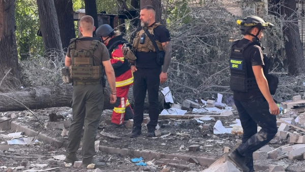 Запоріжжя: атака рф вбила поліцейського, 30 поранено 3 Запоріжжя: атака рф вбила поліцейського, 30 поранено 2
