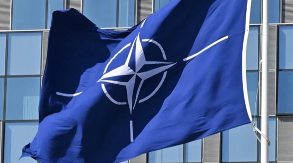 НАТО відслідкує війська РФ біля кордонів: деталі