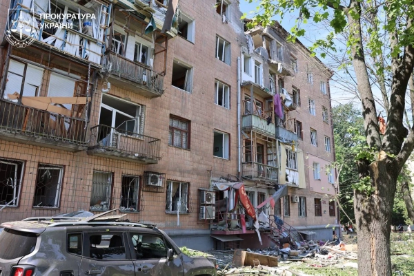 Харків: 42 жертви атаки рф на житловий будинок 44 Харків: 42 жертви атаки рф на житловий будинок 42