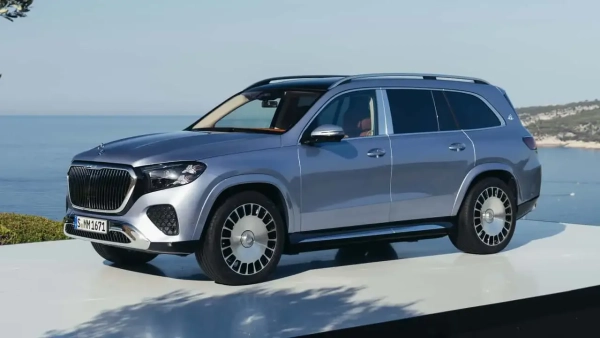 Mercedes-Maybach GLS: потужність, стиль, нові деталі 14 Mercedes-Maybach GLS: потужність, стиль, нові деталі 12