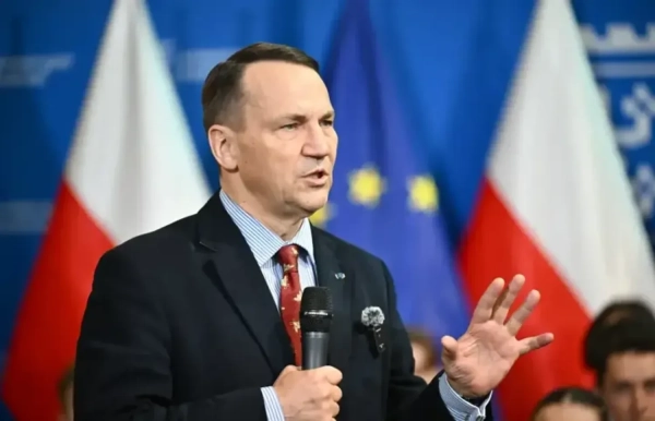 Польща не боїться Путіна: Сікорський про перемогу України