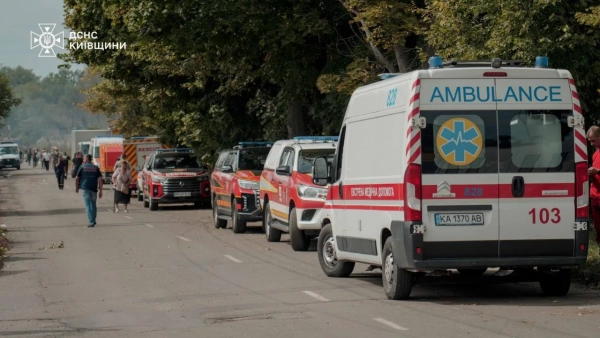 Вишневе: наслідки атаки ліквідують з гелікоптером 16