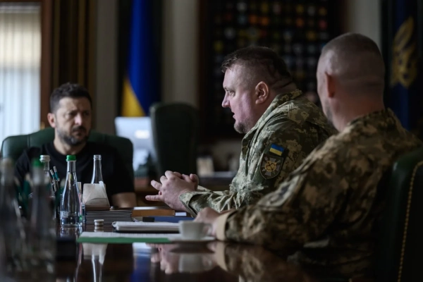 Зеленський: обговорили потреби фронту та захист кордонів 12