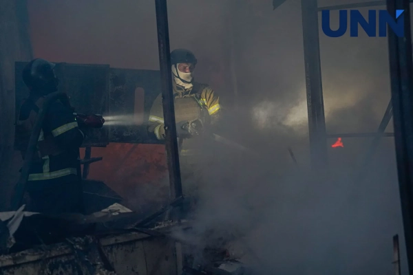 Київ: ринок згорів дотла після атаки, є жертви 13 Київ: ринок згорів дотла після атаки, є жертви 11