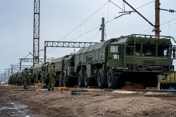 Білорусь розгорнула масштабне військове будівництво поблизу України