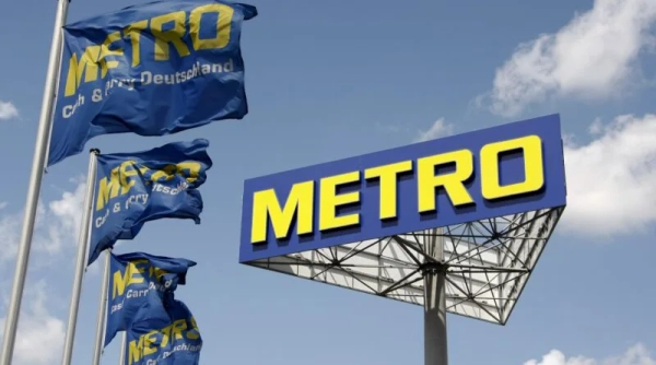 Metro: перебої з товарами після удару по складу