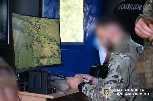 Буковина: 11 днів у лісі – поліцейський-стрілець затриманий 12 Буковина: 11 днів у лісі – поліцейський-стрілець затриманий 10