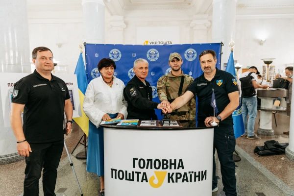 Марки "Ми чекаємо!": підтримка полонених до Дня Незалежності 17