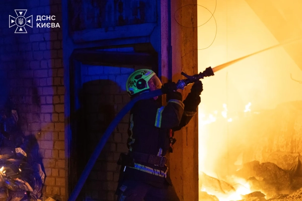 Загиблий у Києві: знайдено тіло після російської атаки 33 Загиблий у Києві: знайдено тіло після російської атаки 31