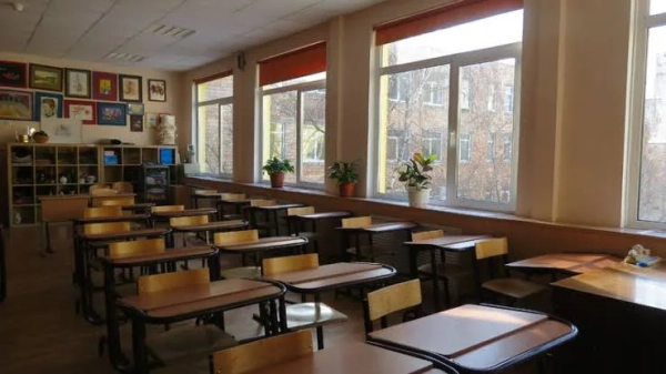 Окупанти закривають школи на Донеччині: ЦПД б’є на сполох