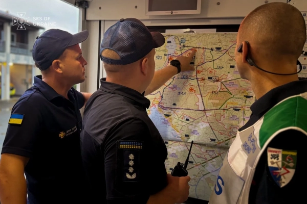 Вогнеборці в Франції: перші успіхи українських рятувальників 13 Вогнеборці в Франції: перші успіхи українських рятувальників 11