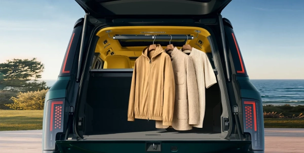 BYD Yangwang U8L: нова флагманська модель 14