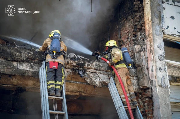 Росія обстріляла Полтавщину: влучання по логістиці та рятувальниках 9