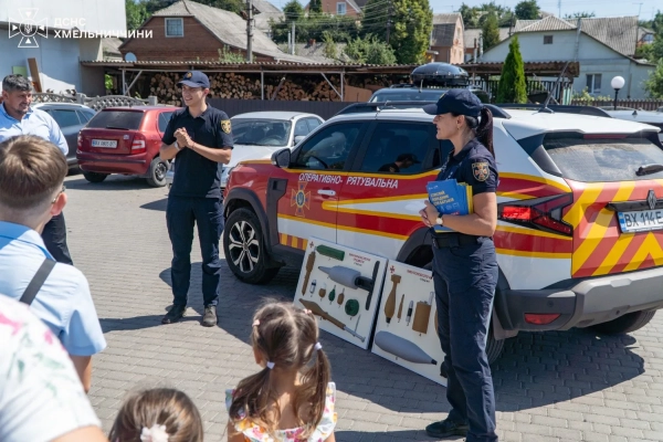 Наслідки вибухів на Хмельниччині: ДСНС показала, що залишилось 13