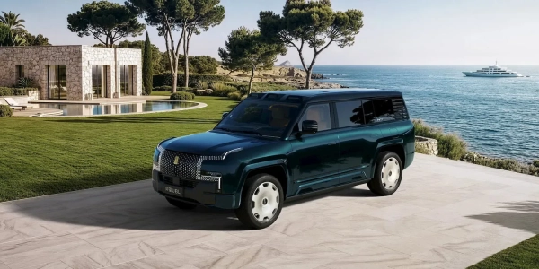 BYD Yangwang U8L: нова флагманська модель
