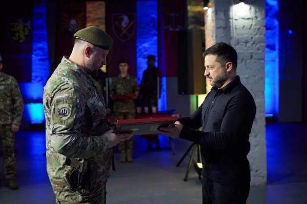 Зеленський вручив “Золоту Зірку” Білецькому: нові деталі