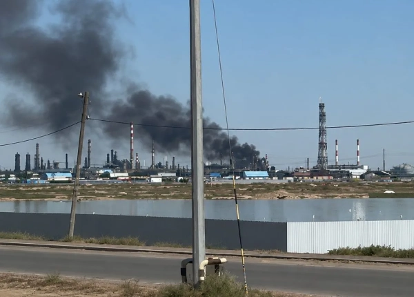 Пожежа на нафтозаводі в Казахстані: важливі подробиці 5 Пожежа на нафтозаводі в Казахстані: важливі подробиці 3