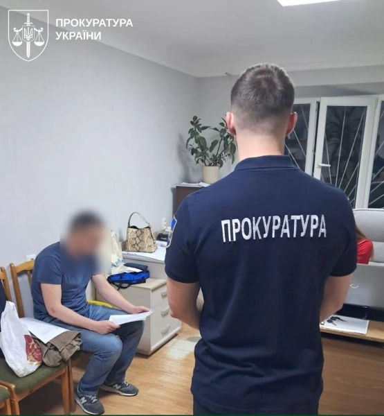 "Чорні трансплантологи" на Буковині: взяття під варту з заставою 9 "Чорні трансплантологи" на Буковині: взяття під варту з заставою 7